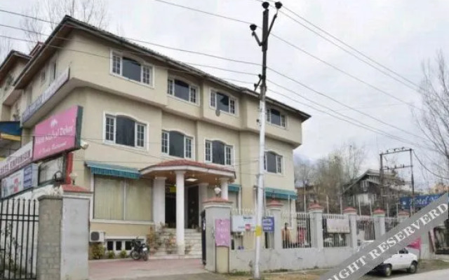 Hotel Nishat View