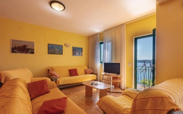 Beautiful Home in Blato With Wifi and 3 Bedrooms