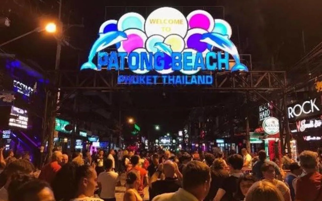 Phuket Villa Patong Beach (Condominium Phuket Patong Beach).