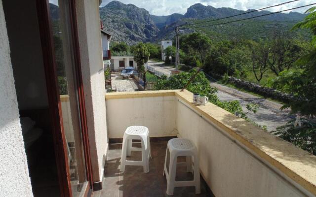 Apartments CICO Starigrad Paklenica
