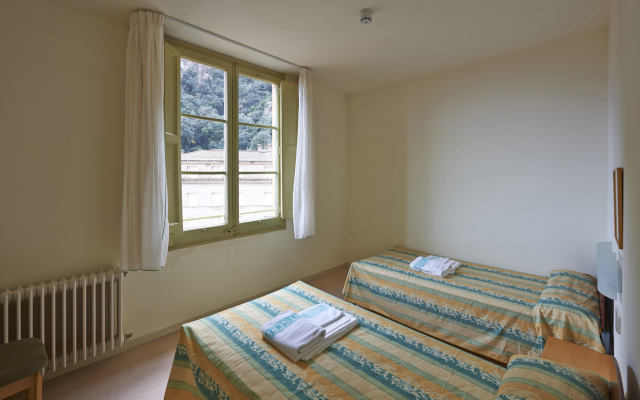 Apartamentos Montserrat Abat Marcet