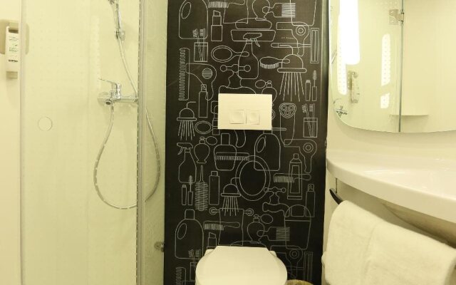 Ibis Xuzhou East Huaihai Road Hotel