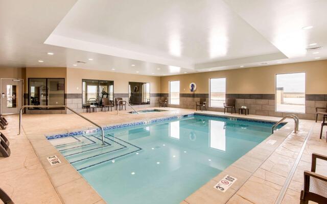 Comfort Suites