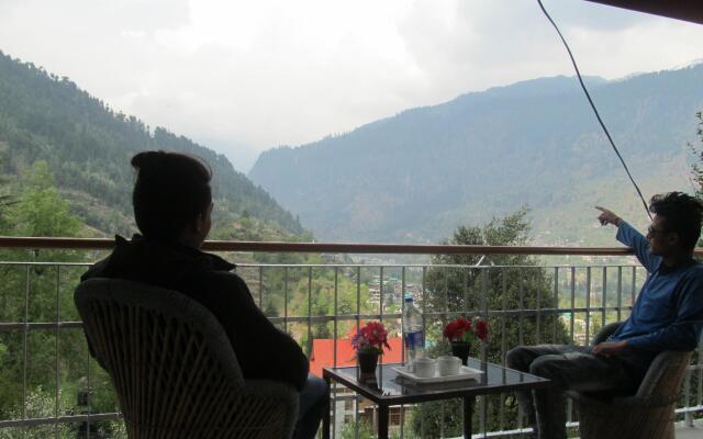 Manali top Inn & Cafe