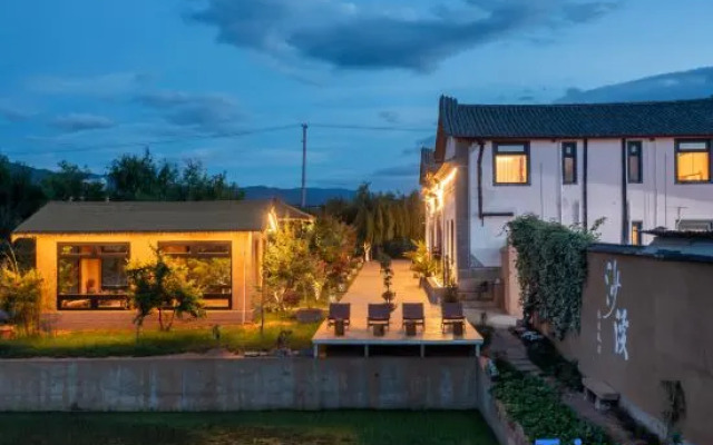 Shaxi Hidden Creek Homestay