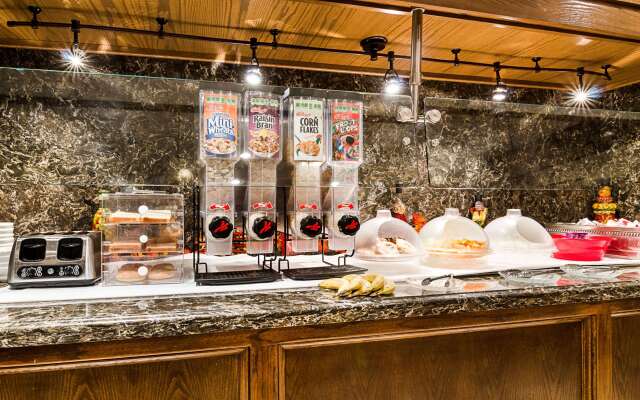 Clarion Inn Garden City