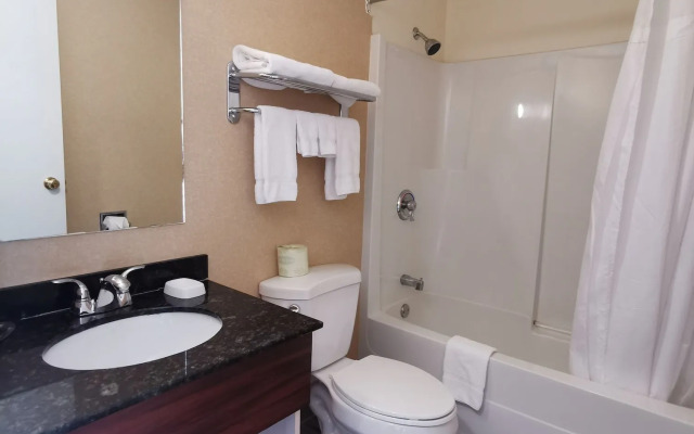 Rodeway Inn & Suites