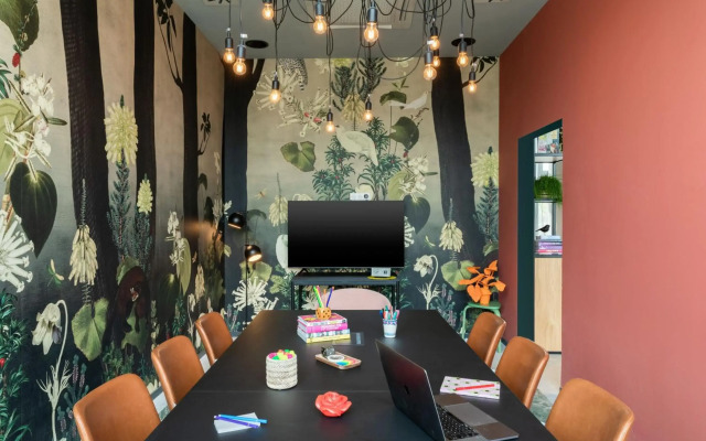Moxy Paris Val D’Europe