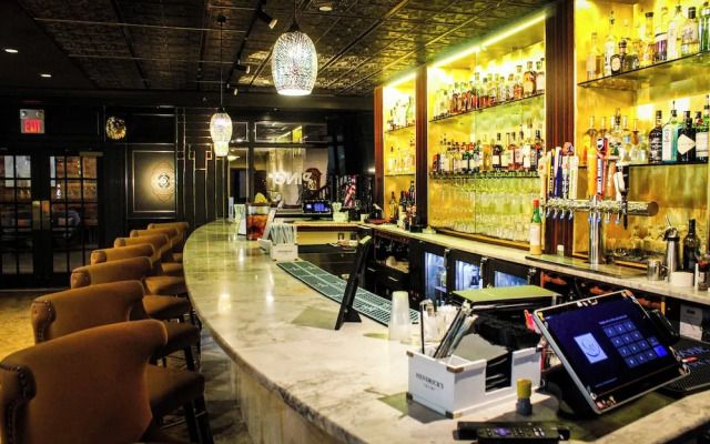 Chateau Merrimack Resort & Spa