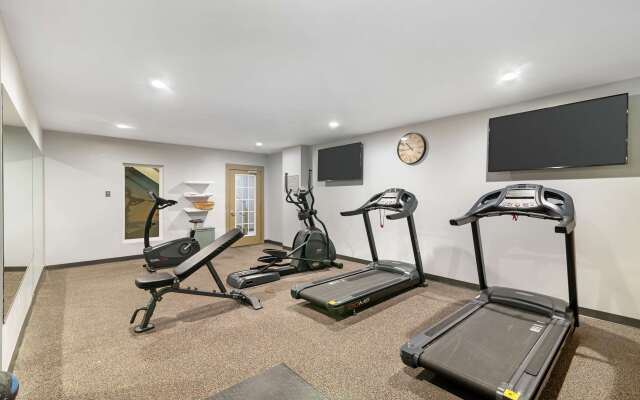 Best Western Plus Landmark Inn