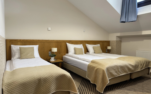 Iris Aparthotel