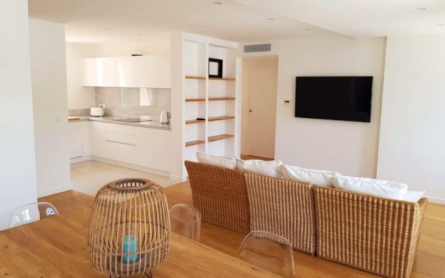 Apartment With 2 Bedrooms In Bonifacio, With Wonderful Sea View And Wifi