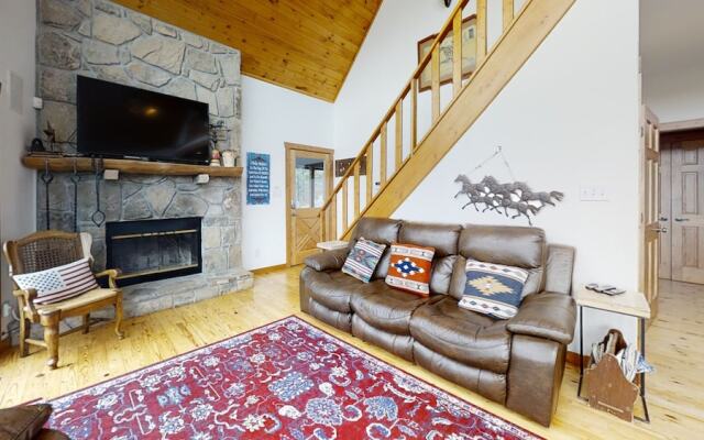 Horsin Around Tennessee