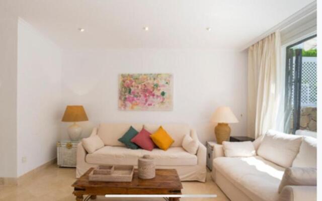 Elviria Playa White Pearl Beach
