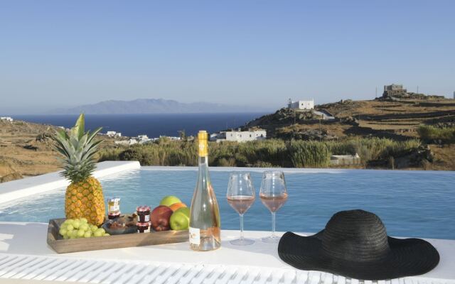 Ammonite Mykonos Private Suites
