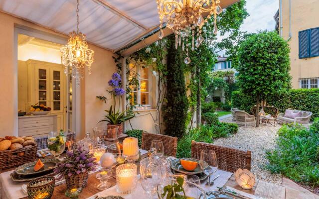 La Casina in Lucca With 2 Bedrooms and 3 Bathrooms