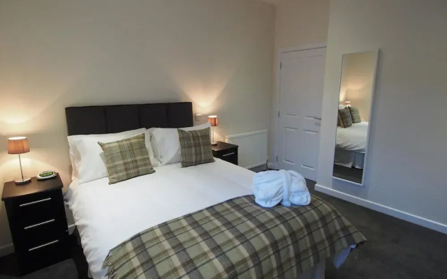 Wallfield Field Apartments