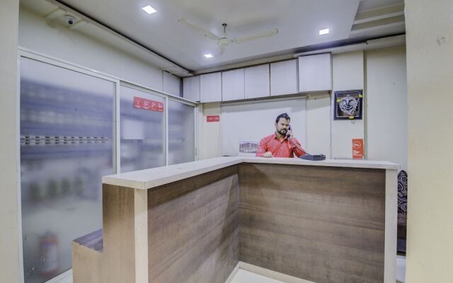 OYO 24125 Hotel Aakash