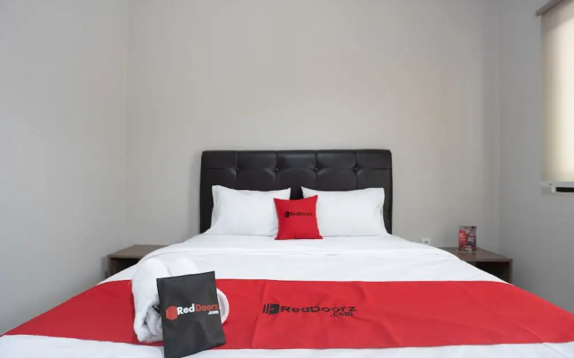 RedDoorz Plus near JIEXPO Kemayoran