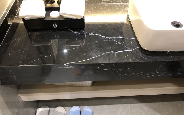 Heqi Hotel