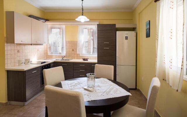 Modern Apartment 15 mins from the town of Lefkas