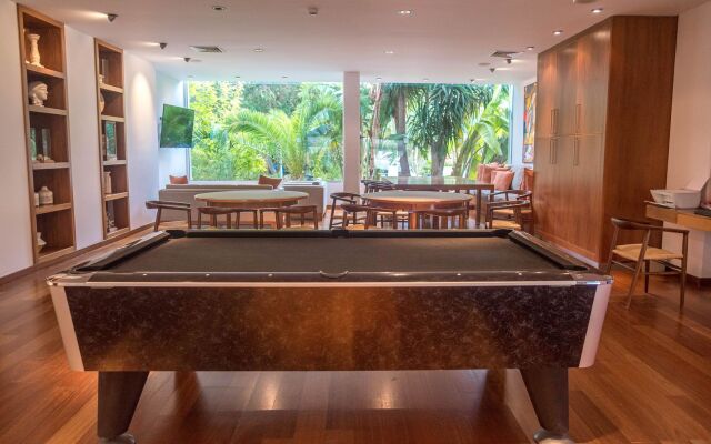 Grecian Sands Hotel
