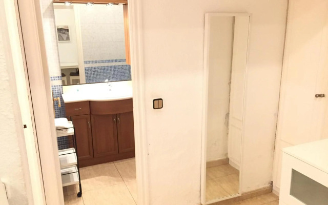 NEW! Apartment in Sarria near Metro