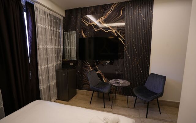 Parklane Furnished Suites