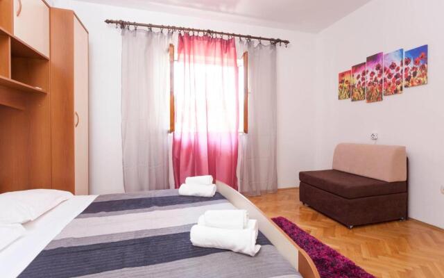 Apartment Ana