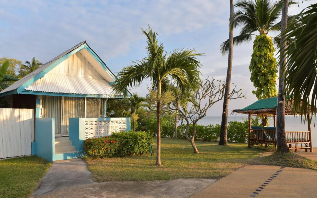 Blu' Beach Bungalows
