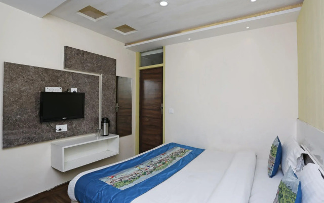 OYO Rooms 099 Near Victory Tunnel Shimla