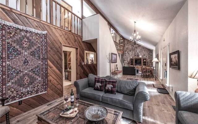 Lehrs Lair - Five Bedroom Cabin