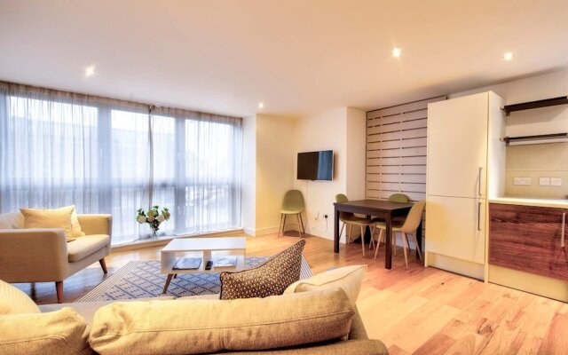 JOIVY Stylish City Centre Apartment for Two