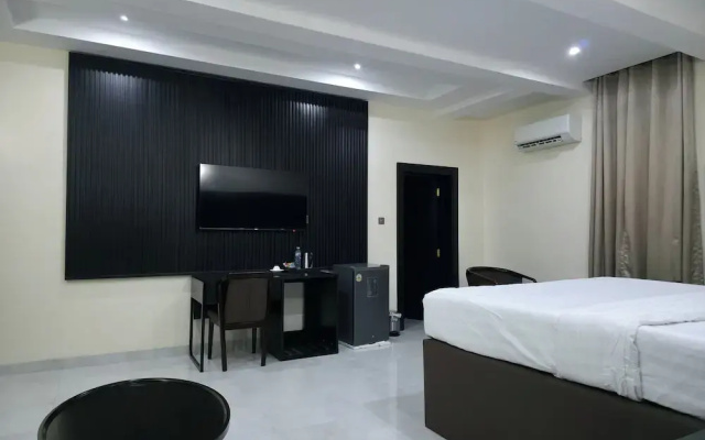 Ivotel Luxury Hotel