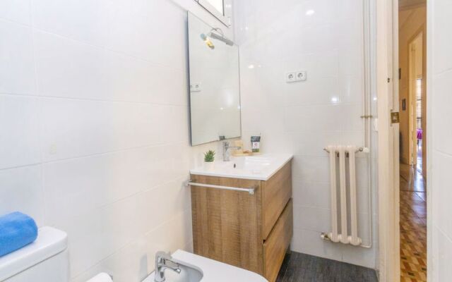 Eix.Dret:Roger de LLuria/Valencia