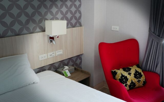 COMMA Boutique Hotel