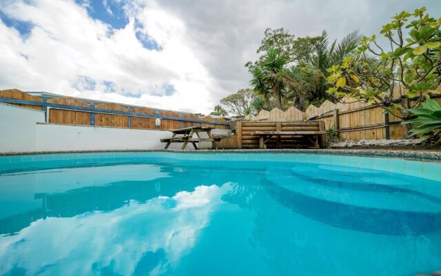 Base Bay of Islands - Hostel