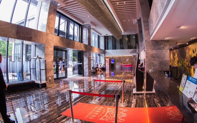 La Perle International Hotel - Free shuttle between hotel and Exhibition Center during Canton Fair & Exhibitor registration Counter