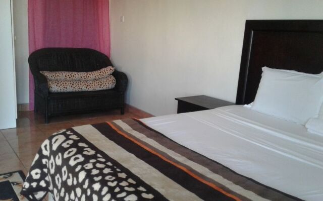 Gaetsho Lodge