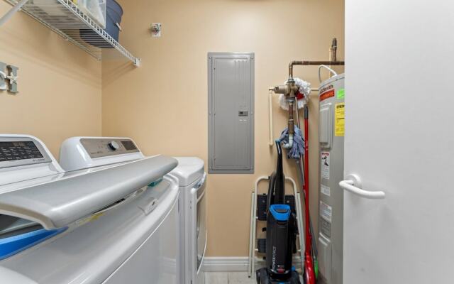 Beach Colony East 7D