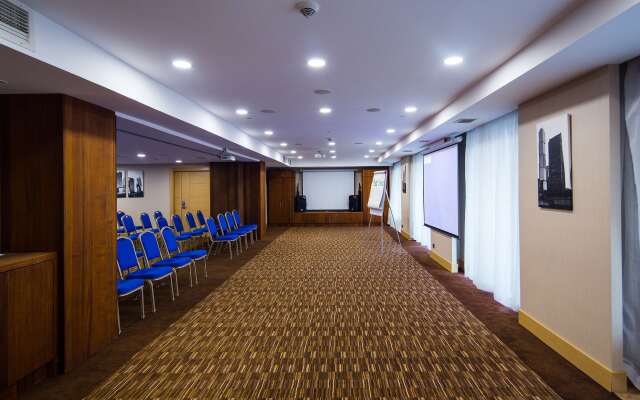 Отель Park Inn by Radisson Izmailovo Moscow