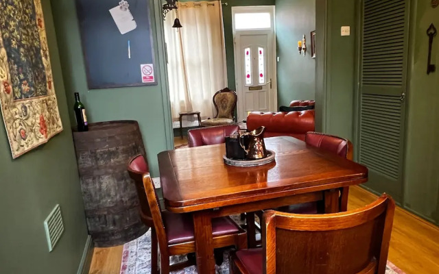 Robin’S Hollow: 2Bd Home Near Wrexham Afc
