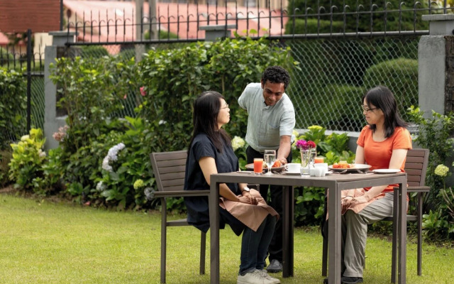 Grand Bungalow Nuwara Eliya by Seven Angels