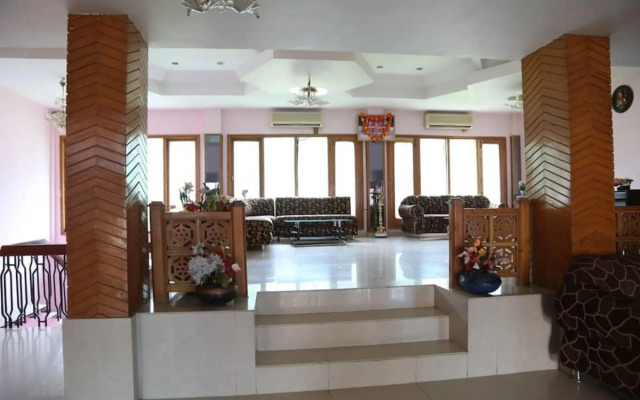 OYO 76836 Hotel Meridian