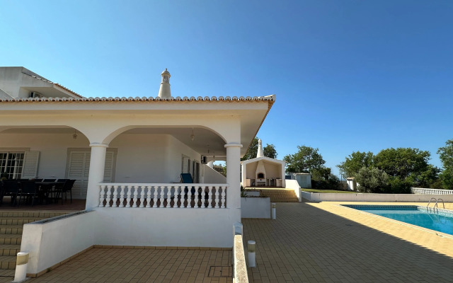 BnB Homes Luxurious Villa With 5 Bedrooms Pool