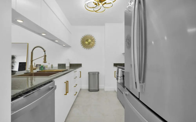 Zeus Sanctuary in Brickell Miami