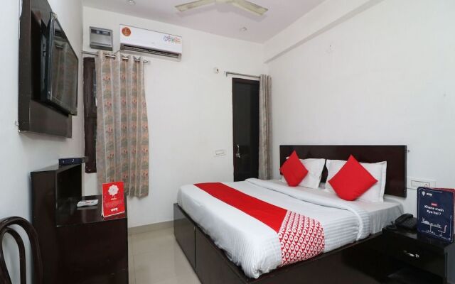 Oyo 23504 Hotel R View