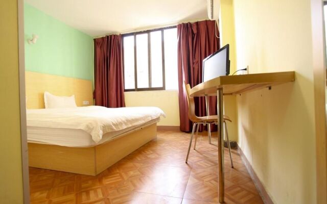 Shenzhen Shiyan Maolong Business Hotel