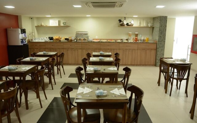 Mont Blanc Suites Duque de Caxias