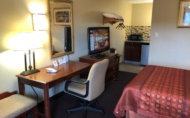 Travel Inn & Suites